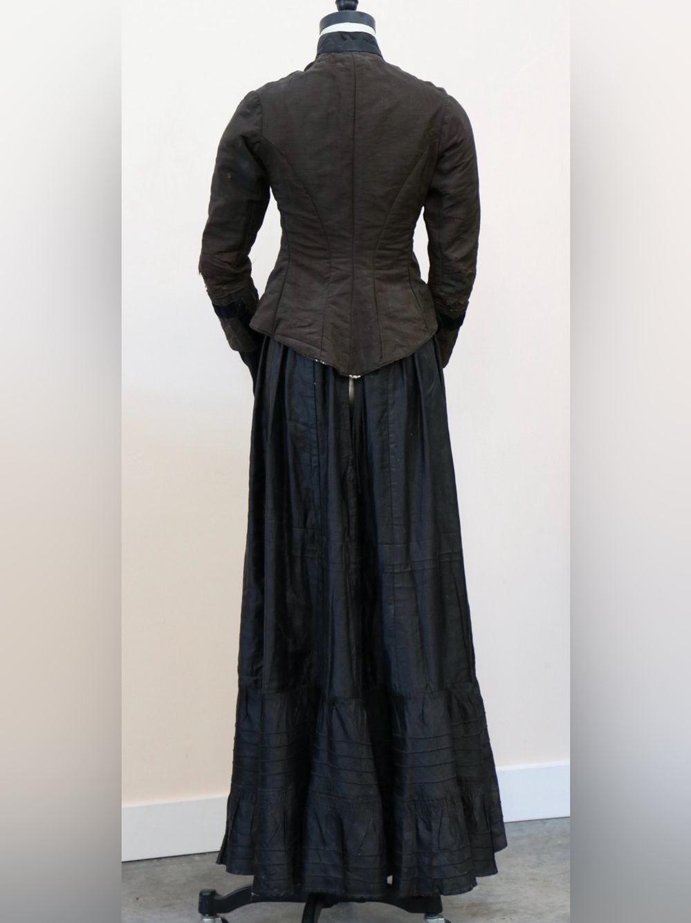 Black Edwardian Mourning Skirt - Picture 2 of 7